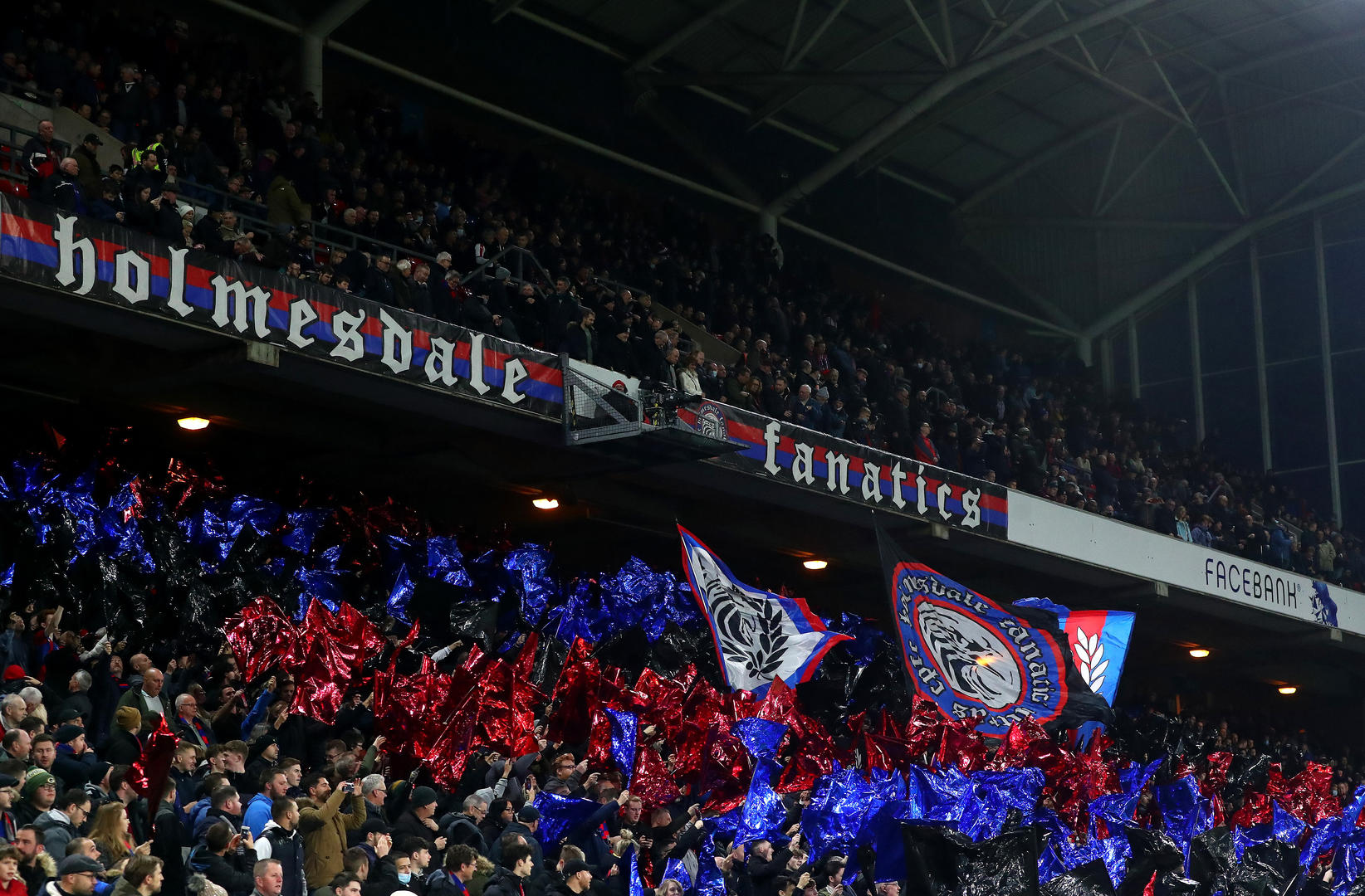 激励他们在 激励他们在