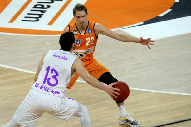 新的面貌迎 新的面貌迎