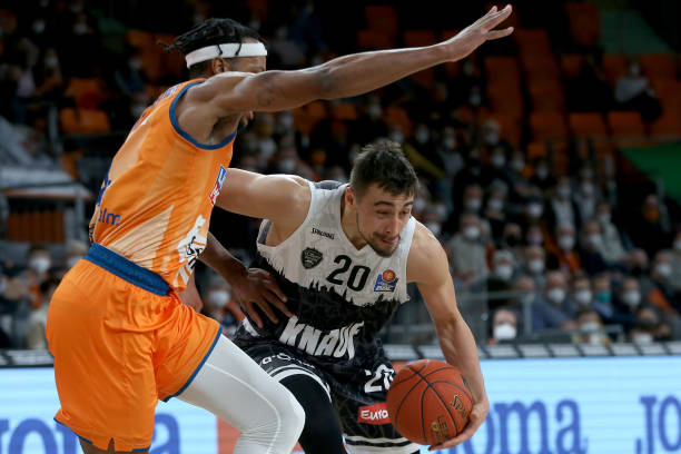 随着西甲联 随着西甲联